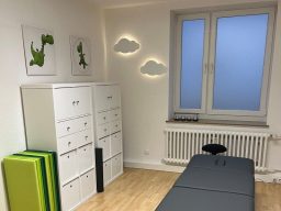 Behandlungsraum, Kinderphysiotherapie und DMI Therapie